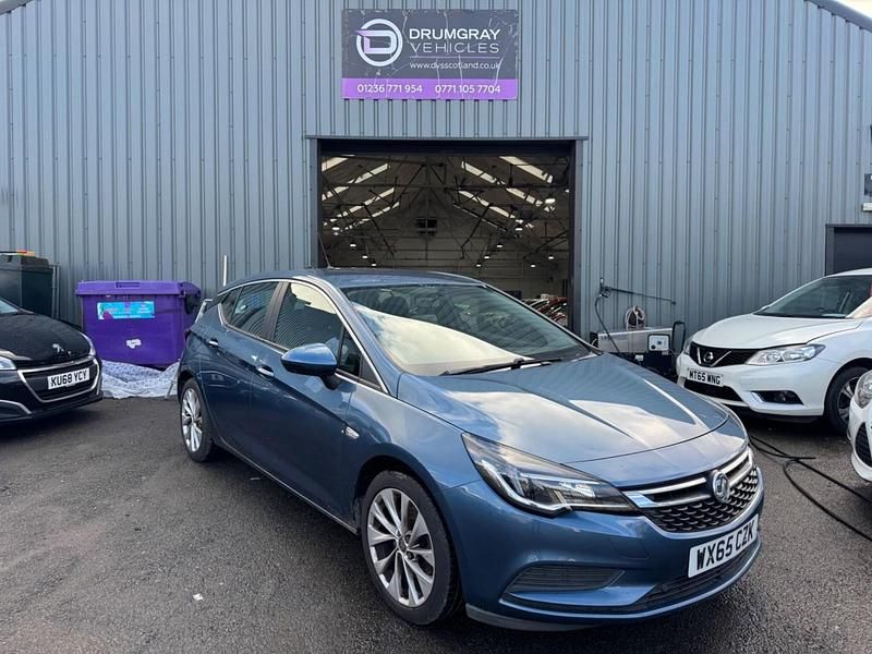 Used Vauxhall Astra Design Edition 110 HP (80 kW) 2016 Blue Hatchback