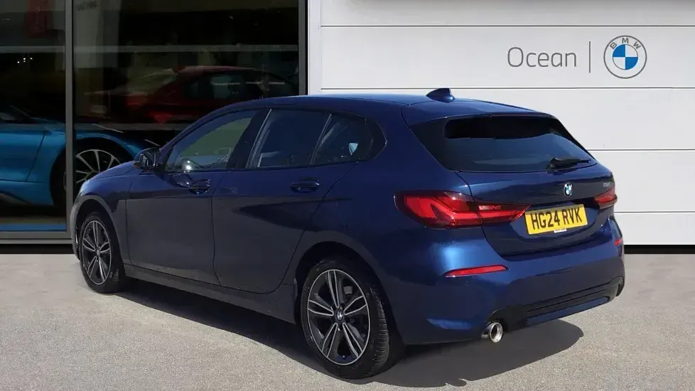 Used BMW 118 Sport Line 136 HP (100 kW) 2024 Phytonic blue metallic paint  Hatchback