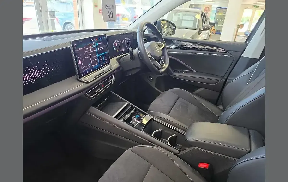 Used VW Tiguan Elegance 147 HP (108 kW) 2024 Grey SUV