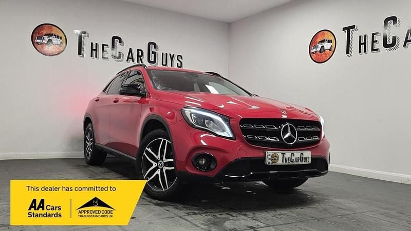 Used Mercedes GLA180 Urban 122 HP (89 kW) 2018 Red SUV