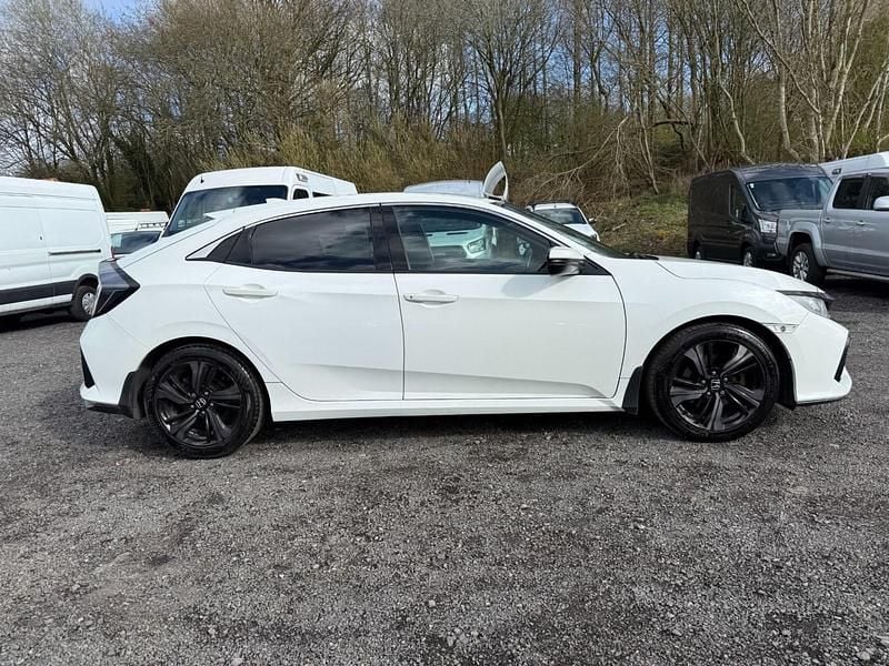 Used Honda Civic SR 120 HP (88 kW) 2018 White Hatchback