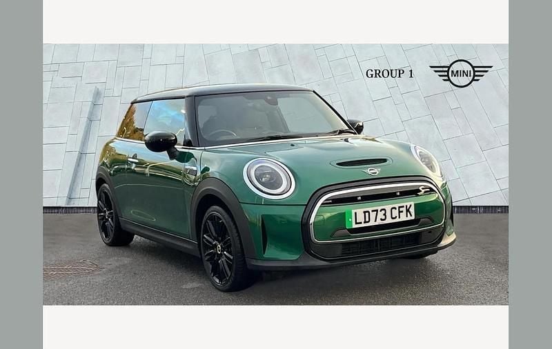 Green Used 2023 Mini Cooper S Level 2 Hatchback | £17,875 (Fair price) - Image 1/4