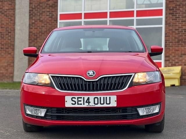 Used Skoda Rapid SE 105 HP (77 kW) 2014 Red Hatchback