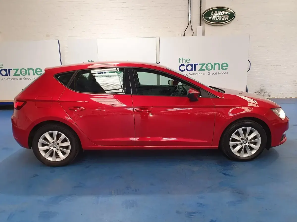 Used Seat Leon SE 130 HP (95 kW) 2019 Red Hatchback