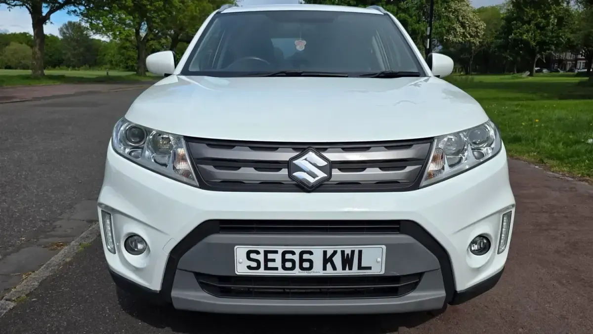 Używany Suzuki Vitara SZ-T 120 KM (88 kW) 2017 Biały SUV