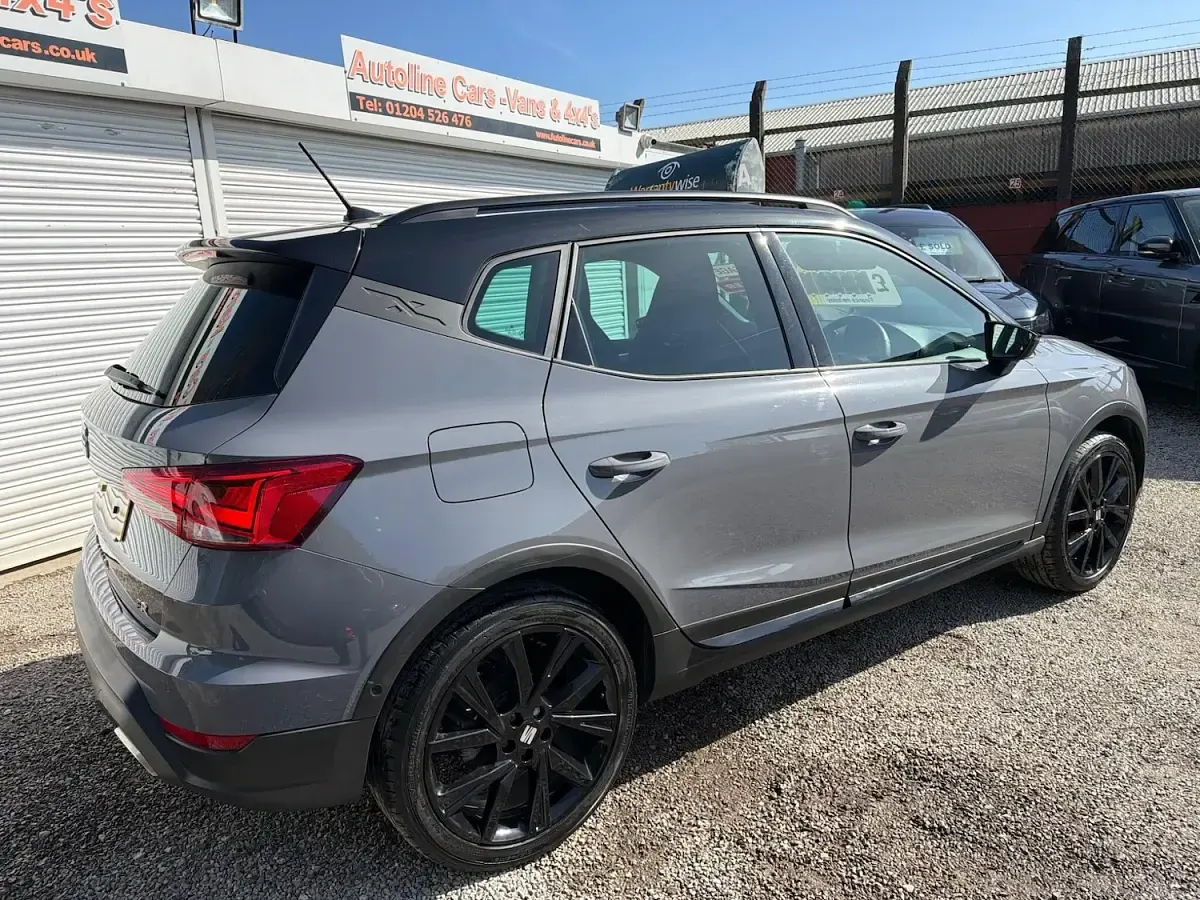 Used Seat Arona Black Edition 115 HP (84 kW) 2025 Grey SUV