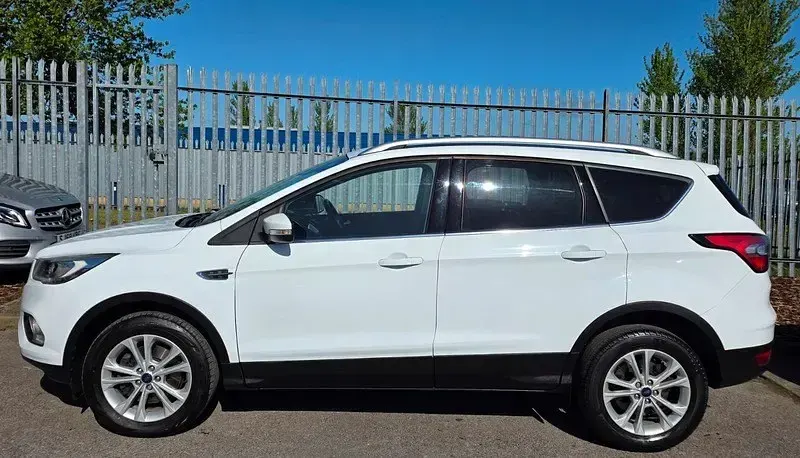 Begagnad Ford Kuga Titanium 150 HK (110 kW) 2019 Vit SUV