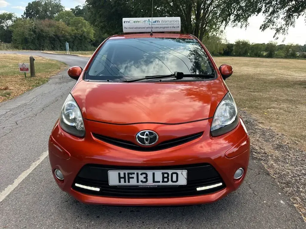 Used Toyota Aygo 68 HP (50 kW) 2013 Orange Hatchback