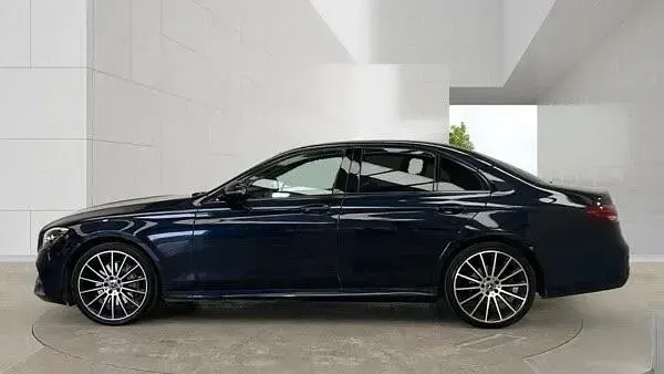 Used Mercedes E200 AMG line 2022 Blue Sedan