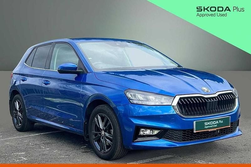 Used Skoda Fabia SE L 85 HP (62 kW) 2024 Race blue metallic Hatchback