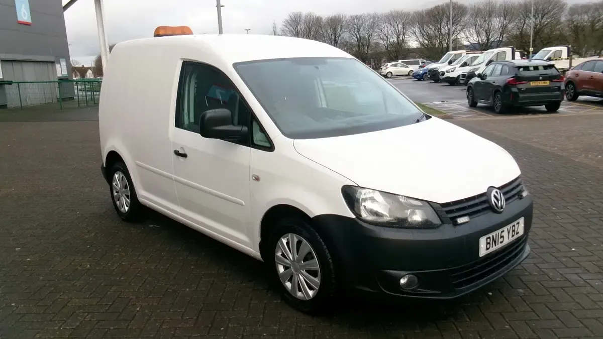 Used VW Caddy 102 HP (75 kW) 2015 White MPV