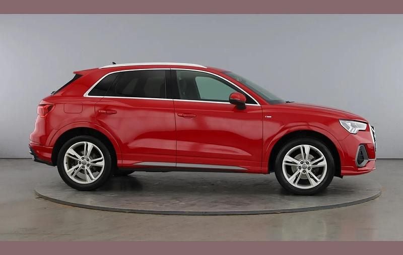 Used Audi Q3 S-Line 150 HP (110 kW) 2019 Tango red, metallic SUV