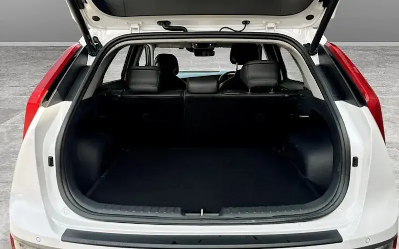 Used Kia e-Niro 150 kW (204 HP) 2024 White SUV