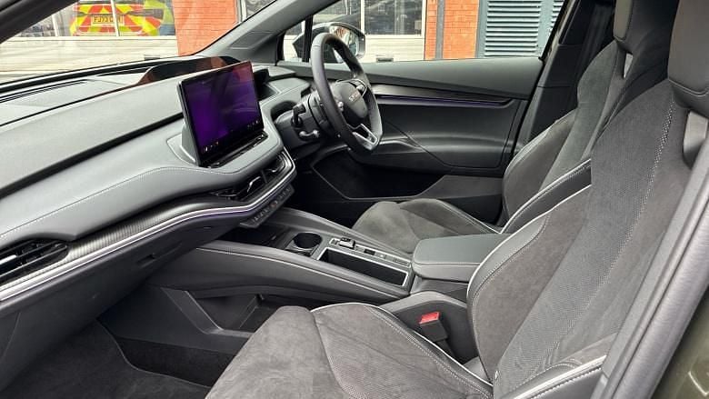 Used Skoda Enyaq iV SportLine 210 kW (286 HP) 2025 Olive green metallic SUV