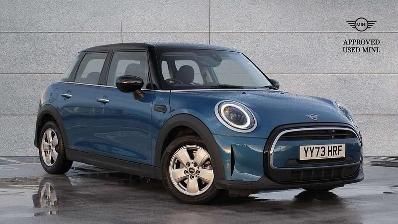 Used Mini Cooper Classic 134 HP (98 kW) 2023 Blue Hatchback