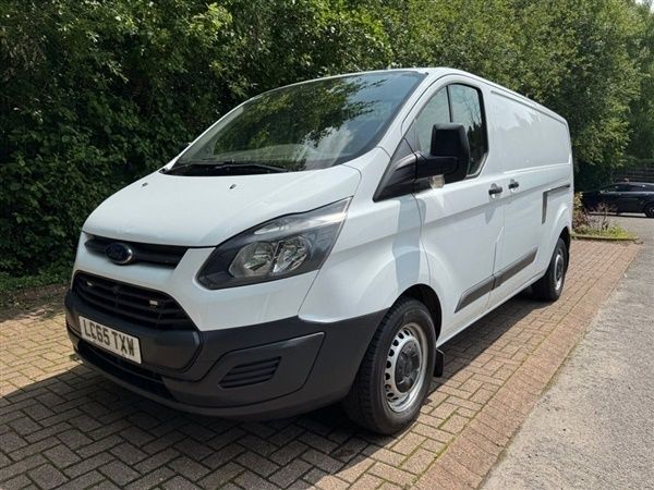 White Used 2015 Ford Transit Custom Van | £7,794 (Good price) - Image 1/1