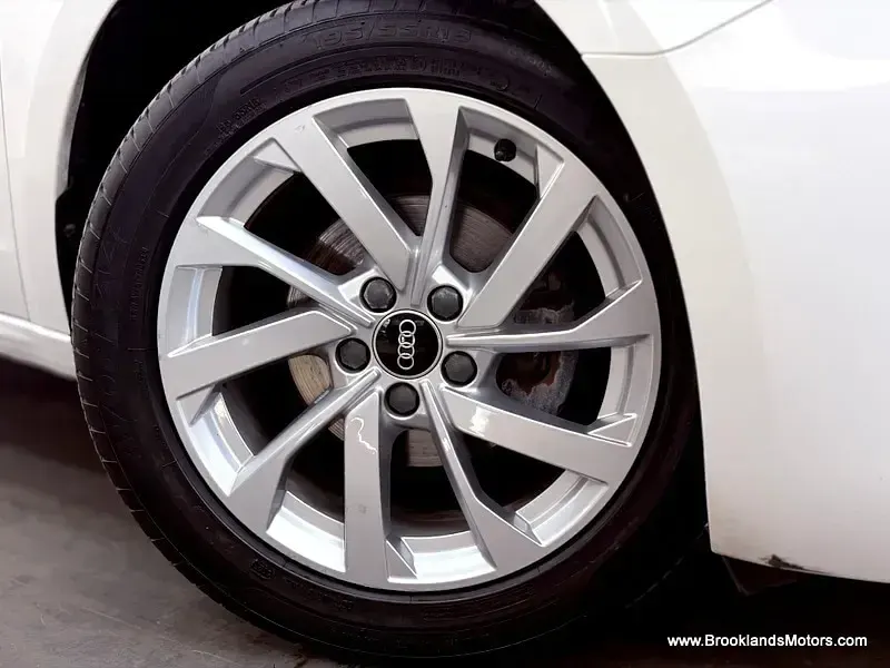 Used Audi A1 Sportback Sport 95 HP (69 kW) 2021 White Hatchback