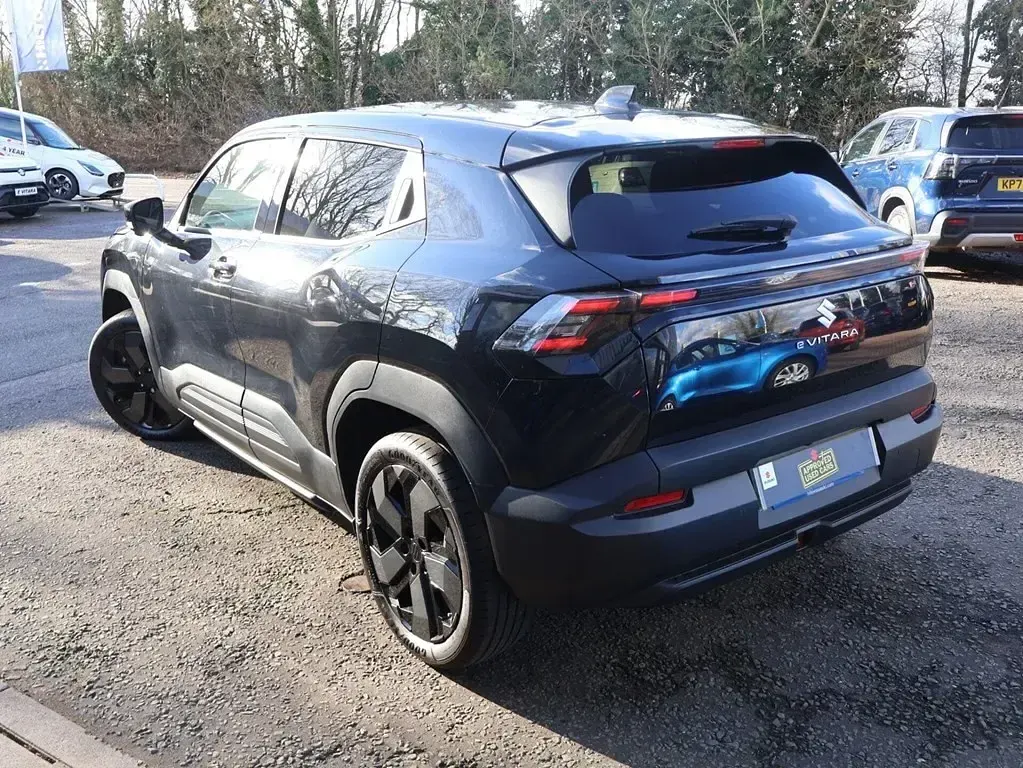 Used Suzuki e-Vitara 61 kW (83 HP) 2025 Black SUV