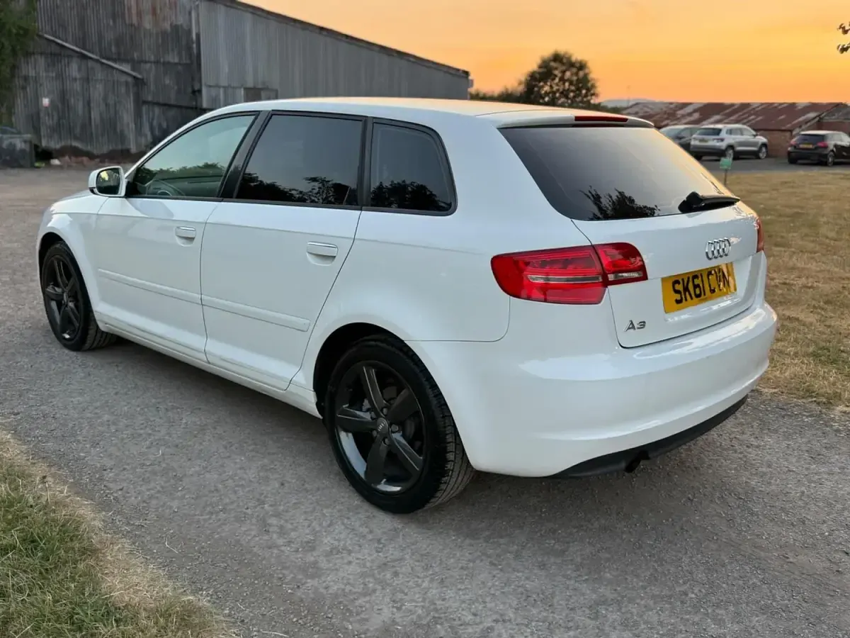 Used Audi A3 Comfort 2011 White Hatchback