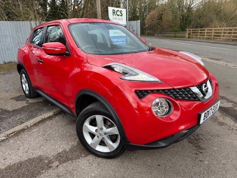 Red Used 2017 Nissan Juke Visia SUV | £4,999 (Fair price) - Image 1/3
