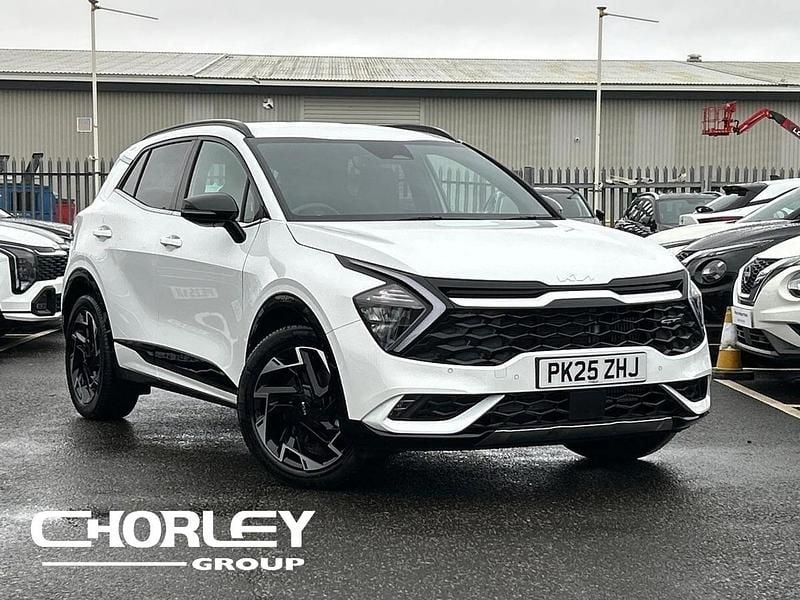 White Used 2025 Kia Sportage GT-Line SUV | £27,802 - Image 1/4
