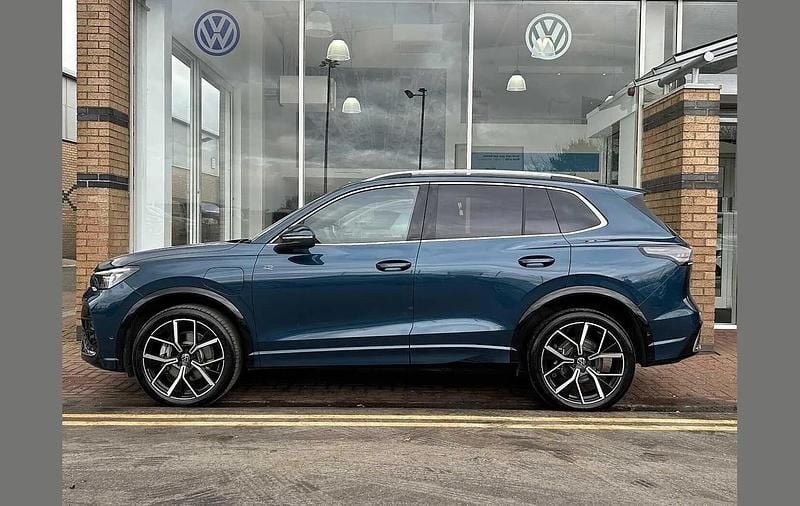 Used VW Tiguan R-line 272 HP (200 kW) 2025 Blue SUV
