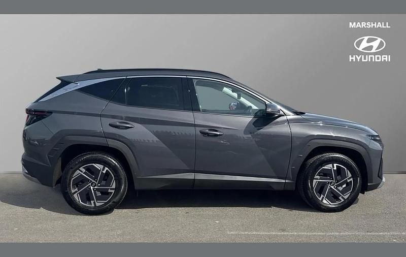 Usado Hyundai Tucson Advanced 211 HP (155 kW) 2025 Cinzento SUV