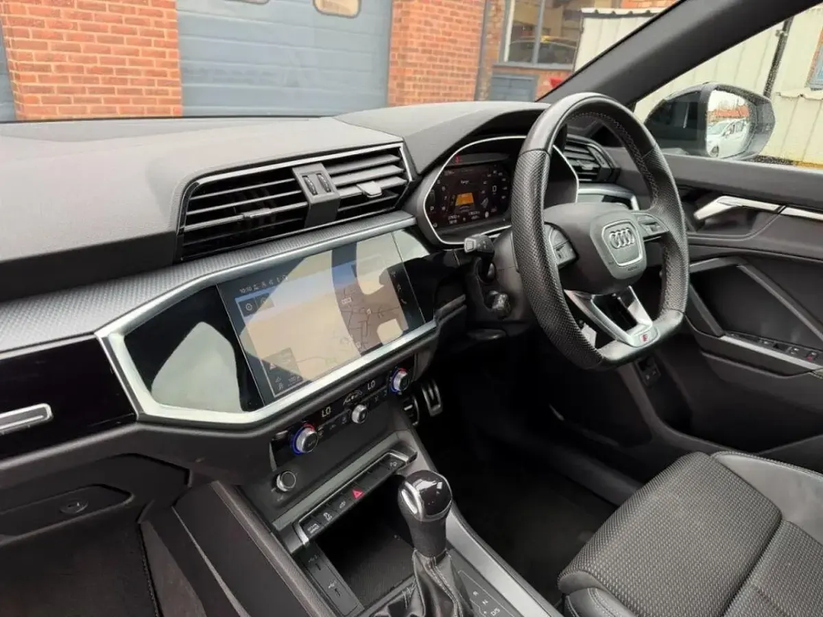 Used Audi Q3 Sportback Advanced 245 HP (180 kW) 2023 White SUV