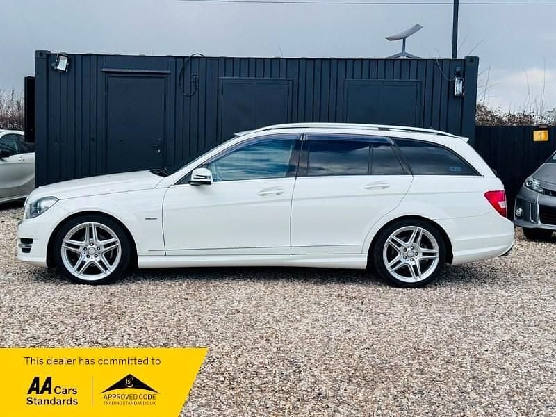 Used Mercedes C200 AMG 2012 White Estate