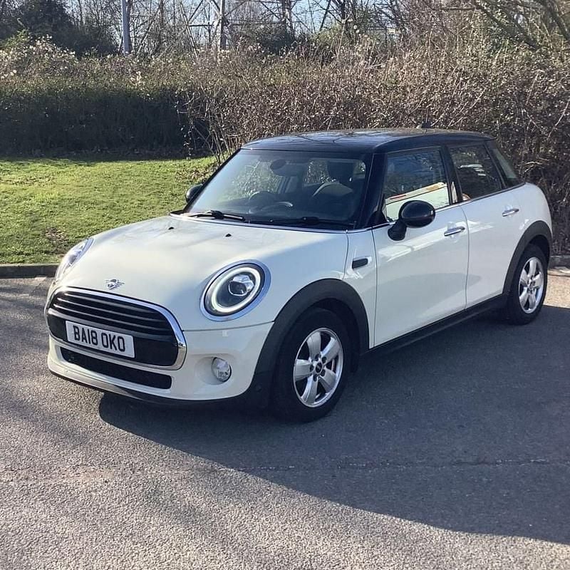 Used Mini Cooper Hatch 136 HP (100 kW) 2018 White Hatchback