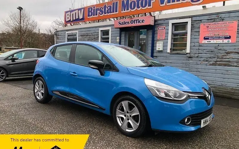 Used Renault Clio Dynamique 90 HP (66 kW) 2014 Hatchback