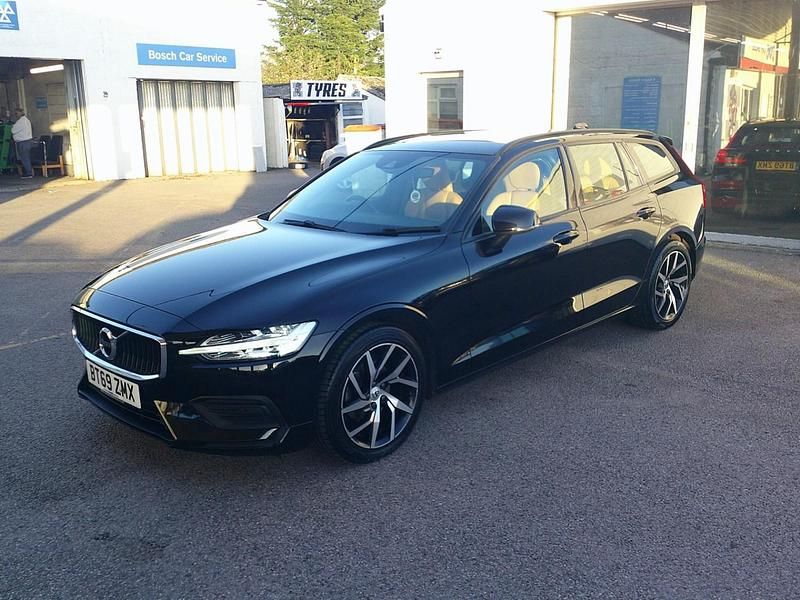 Onyx black Used 2020 Volvo V60 Momentum Estate | £11,750 - Image 1/4