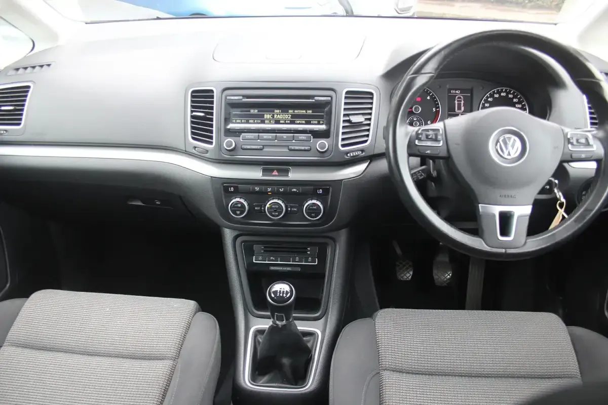 Used VW Sharan SE 140 HP (102 kW) 2015 Grey MPV