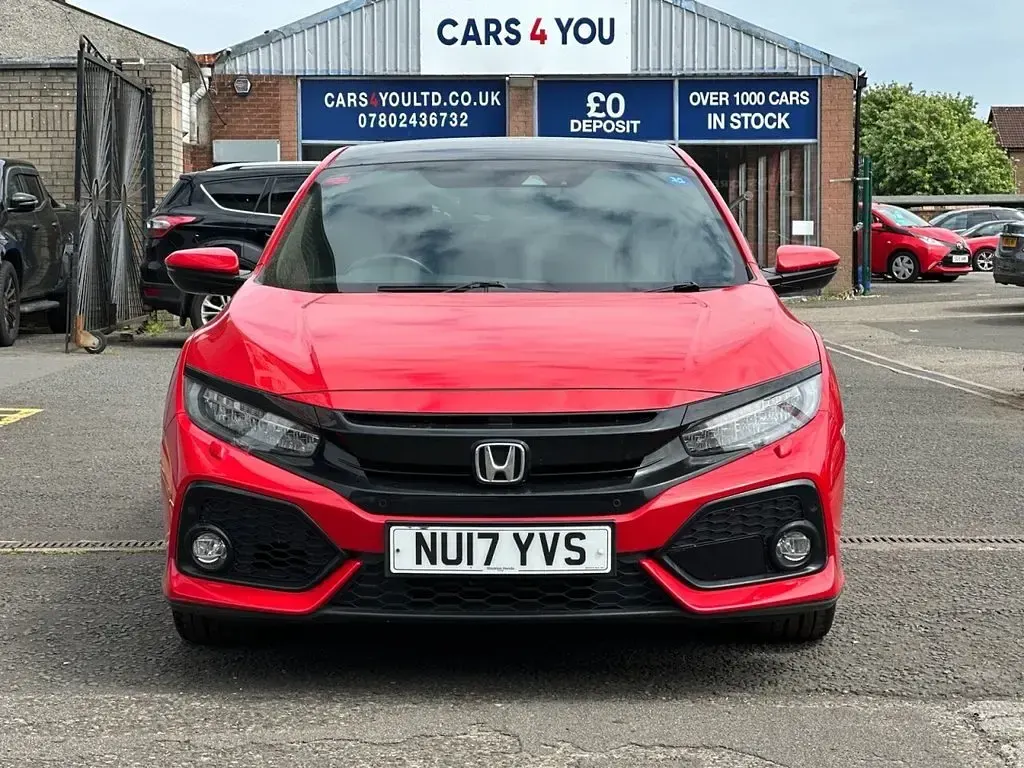 Used Honda Civic EX 129 HP (94 kW) 2017 Red Hatchback