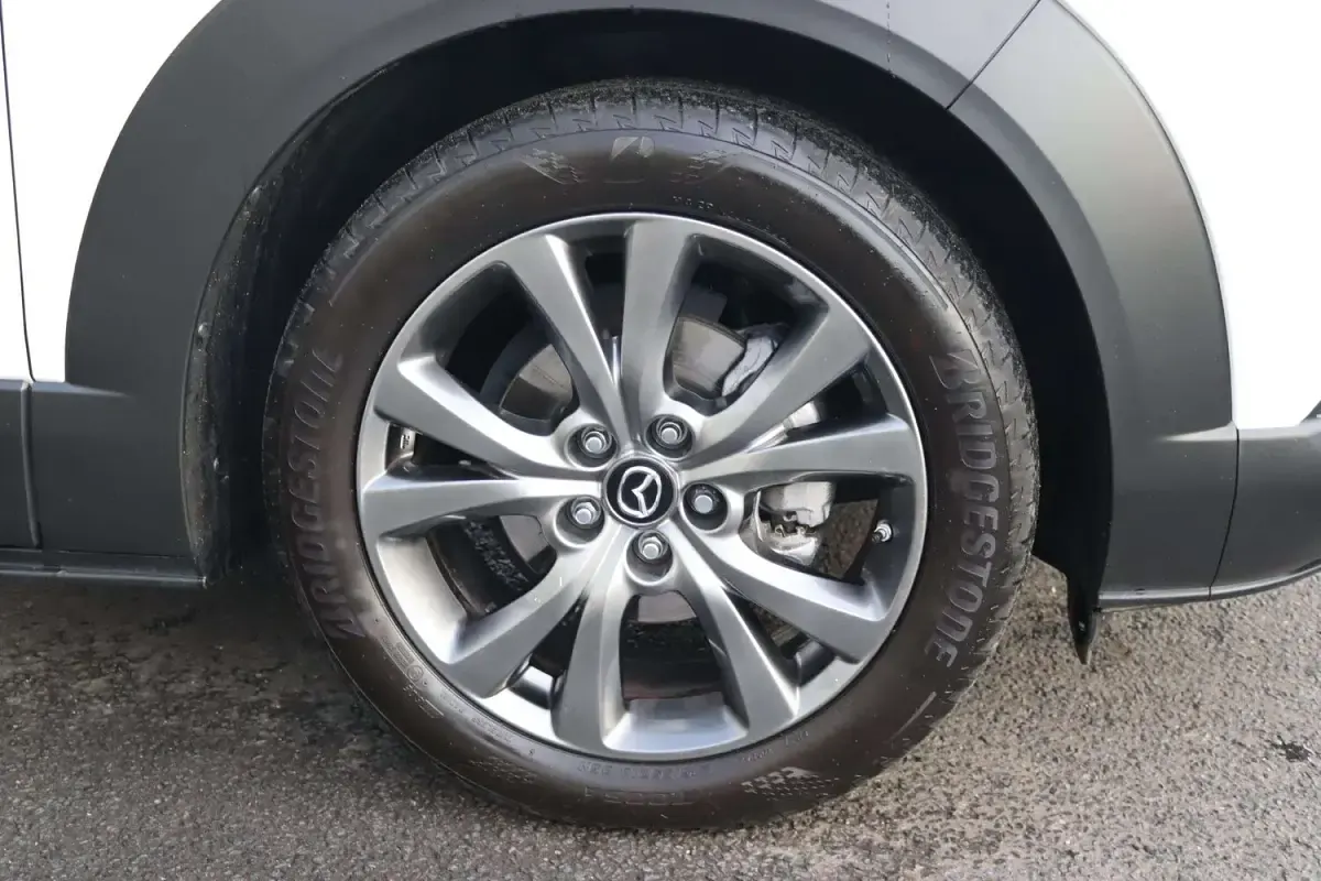 Begagnad Mazda CX-30 Exclusive-Line 186 HK (136 kW) 2025 Vit SUV