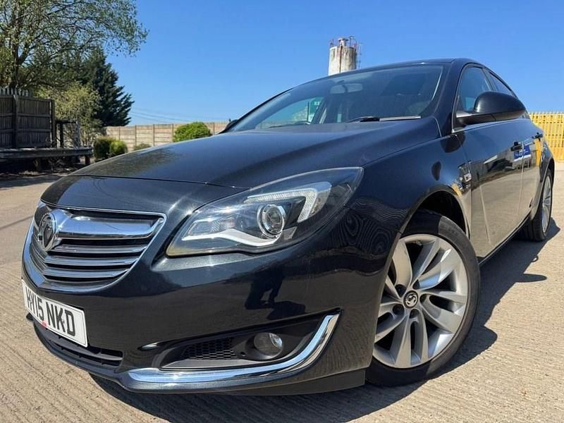 Used Vauxhall Insignia SRi 140 HP (102 kW) 2015 Black Hatchback