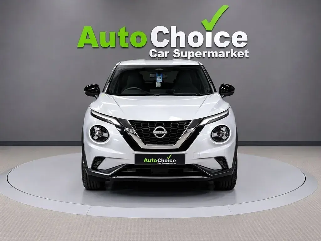 Usado Nissan Juke N-Connecta 114 HP (83 kW) 2025 Prateado SUV