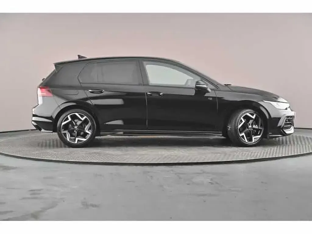 Used VW Golf VIII 150 HP (110 kW) 2025
