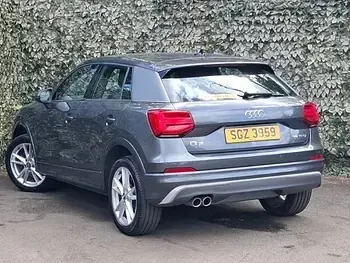Usado Audi Q2 S-Line 150 CV (110 kW) 2020 Gris SUV