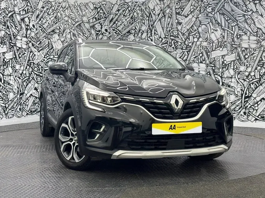 Second-hand Renault Captur SE 140 CP (102 kW) 2022 Negru SUV