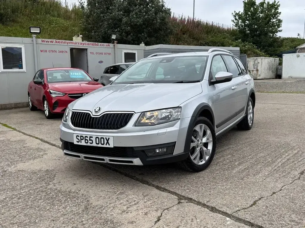 Used Skoda Octavia 150 HP (110 kW) 2015 Silver Estate