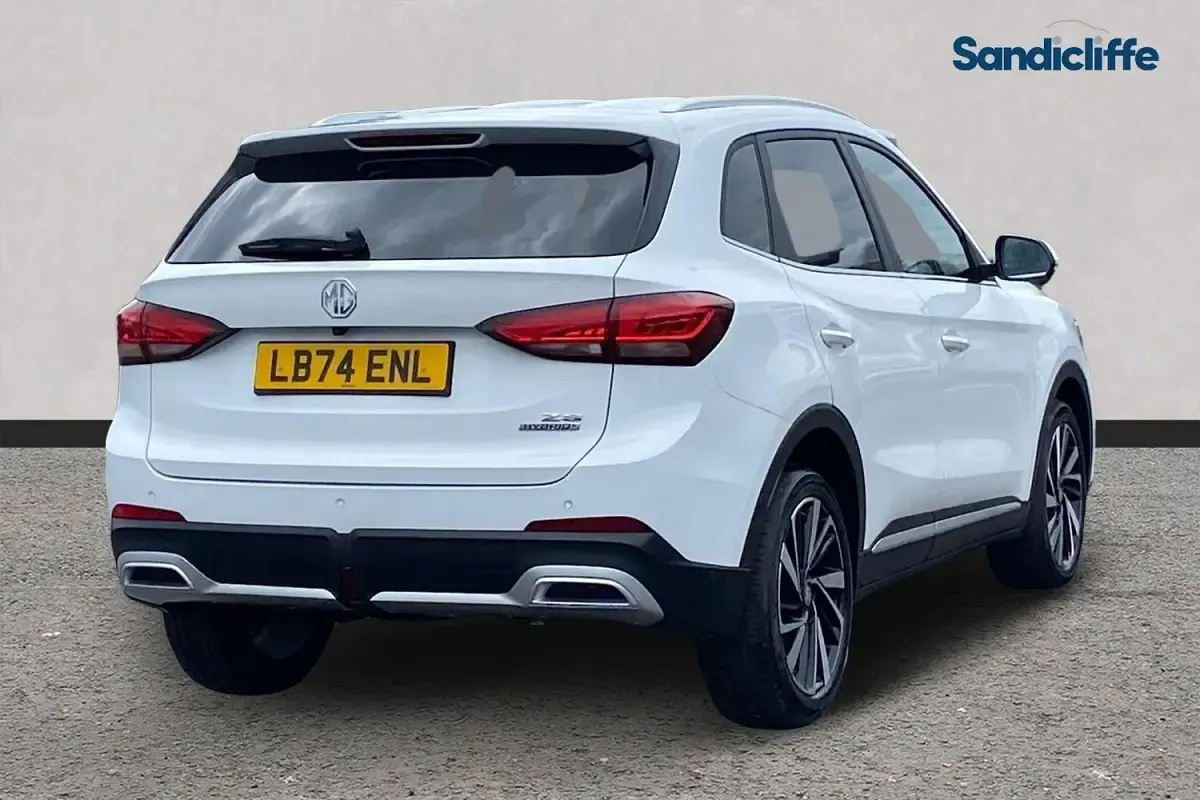 Used MG ZS Trophy 196 HP (144 kW) 2024 Solid  arctic white SUV