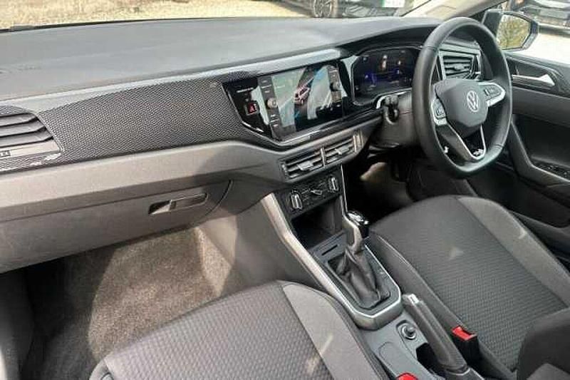 Used VW Polo Life 95 HP (69 kW) 2025 Black Hatchback