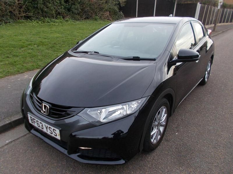 Begagnad Honda Civic SE 100 HK (73 kW) 2013 Svart Halvkombi