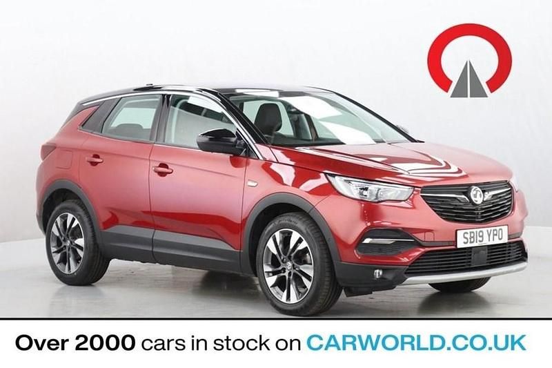 Used Vauxhall Grandland X Sport 130 HP (95 kW) 2019 Red SUV