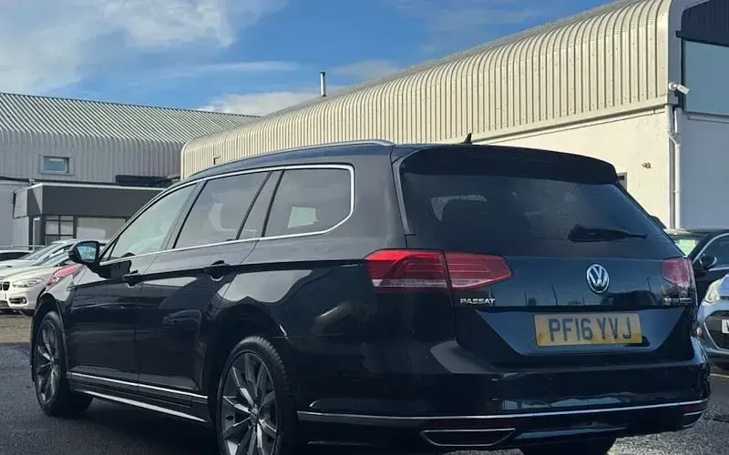 Used VW Passat R-line 241 HP (177 kW) 2016 Black Estate