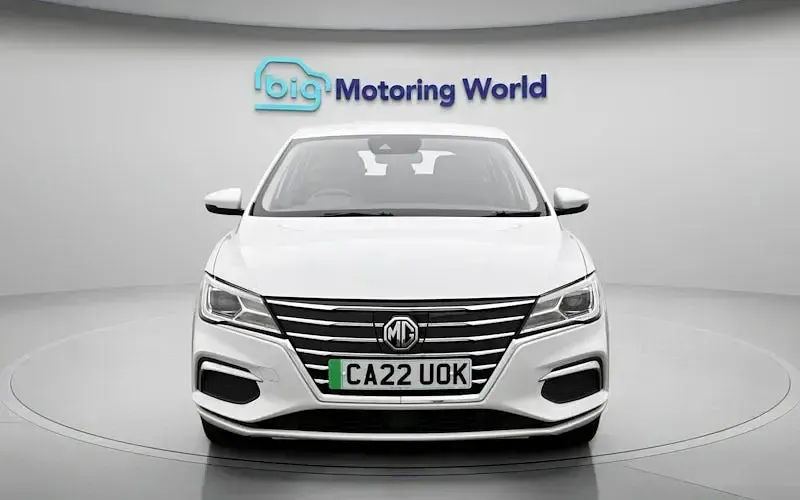Used MG MG5 EV Excite 114 kW (156 HP) 2022 White Estate