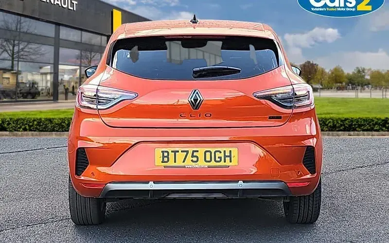 Used Renault Clio Esprit Alpine 143 HP (105 kW) 2025 Red Hatchback