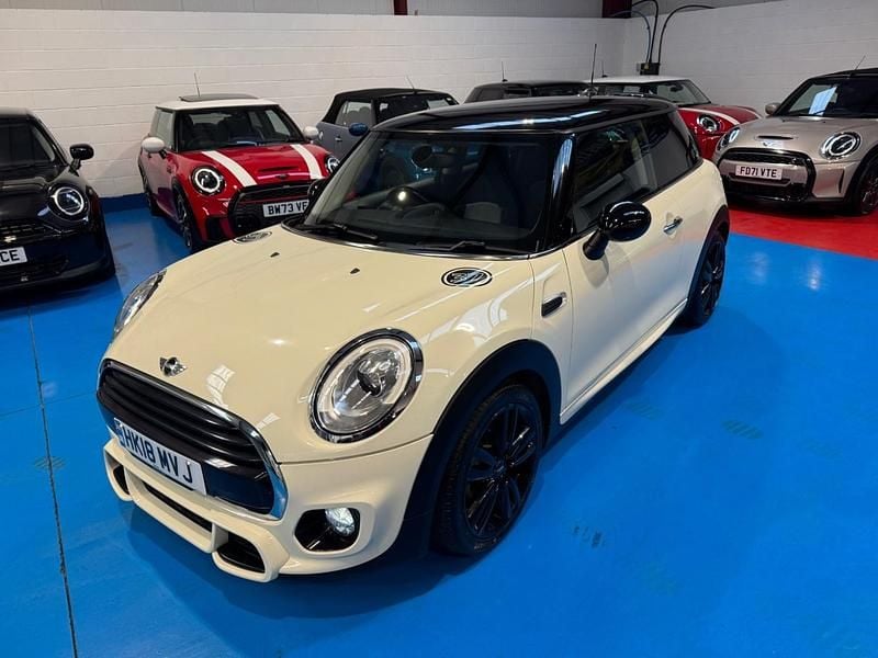 Used Mini Cooper Hatch 2018 White Hatchback