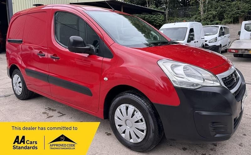 Red Used 2016 Peugeot Partner S Van | £2,795 (Fair price) - Image 1/2